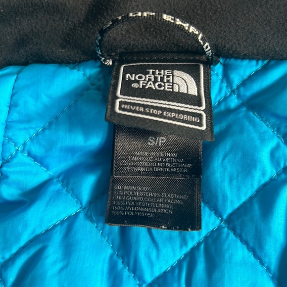 Women’s The North Face Coat - Picture 3 of 5